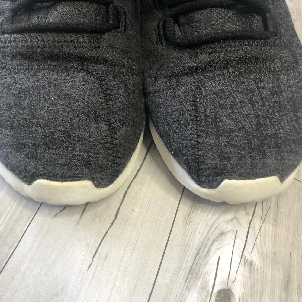 Adidas Sneakers Womens Size 8 Gray PYV 702001 Tubular Shadow Shoes